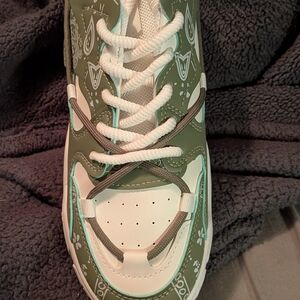 Stylish Sage And White Mens/Womens Shoes